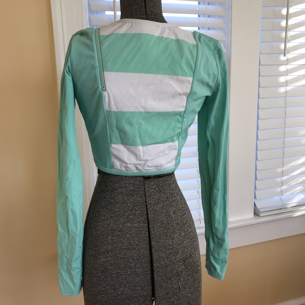 Rash guard - Picture 2 of 5